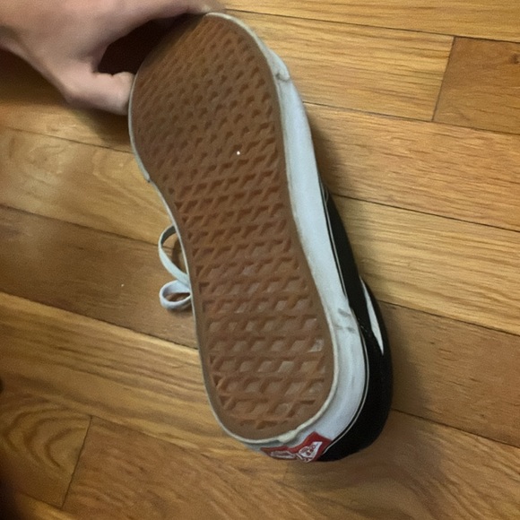 Vans 9.5 classic black shoes - Picture 5 of 6